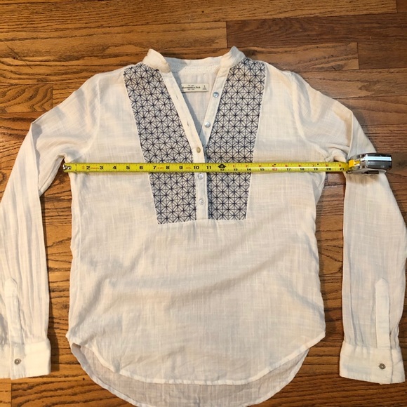 Abercrombie & Fitch Linen Shirt - Picture 2 of 12